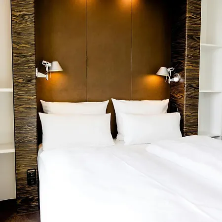 Motel One Berlin-Tiergarten-2